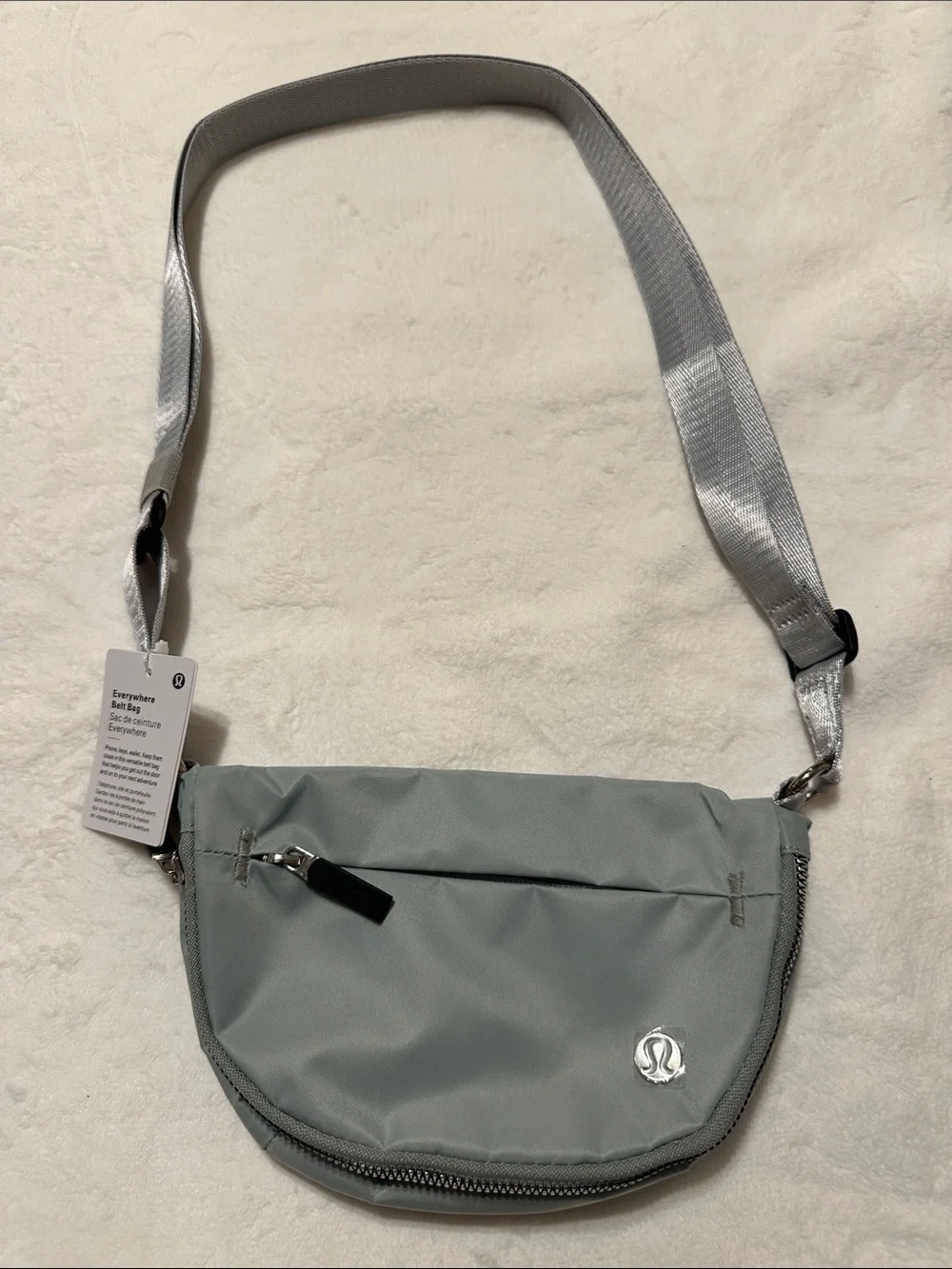 lululemon athletica silver-gray crossbody bag